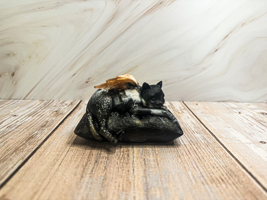 Katze mit Flügelchen